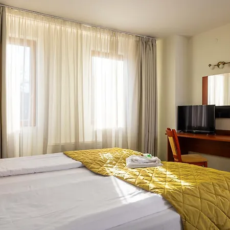 Np House- Social Hotel&coworking By Networking Premium, Free Shuttle 4* בנסקו