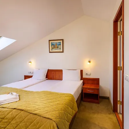 Np House- Social Hotel&coworking By Networking Premium, Free Shuttle מלון בנסקו