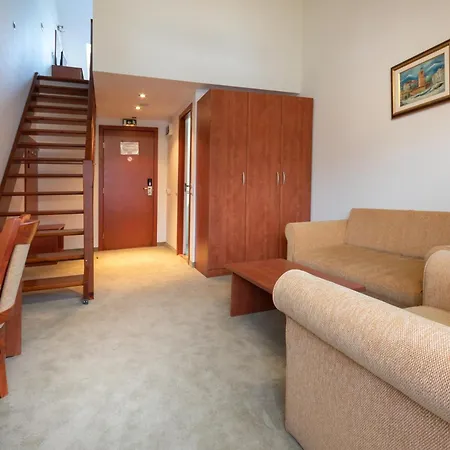 Coliving Bansko, The Social With The Complimented Bulgarian Modern Cuisine Hotel