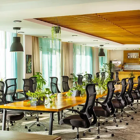 Hotel Coliving Bansko, The Social With The Complimented Bulgarian Modern Cuisine Bansko