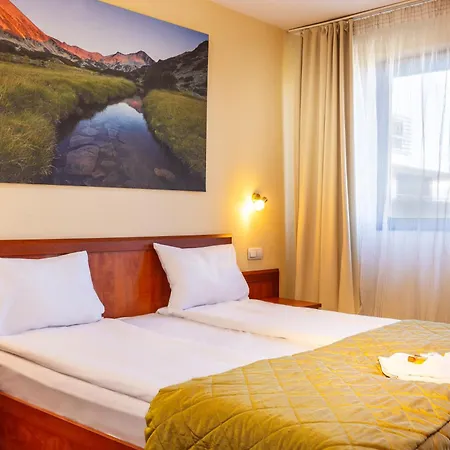 Hotel Coliving Bansko, The Social With The Complimented Bulgarian Modern Cuisine Bansko