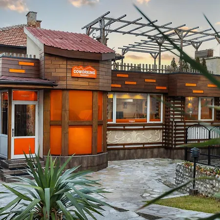Coliving Bansko, The Social With The Complimented Bulgarian Modern Cuisine Hotel 4*