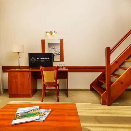 Coliving Bansko, The Social With The Complimented Bulgarian Modern Cuisine Hotel